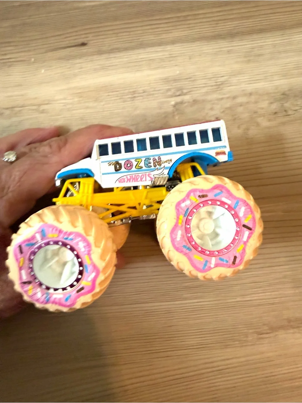 Dozen Delivery Monster Bus Toy - White and Yellow Hot Wheels